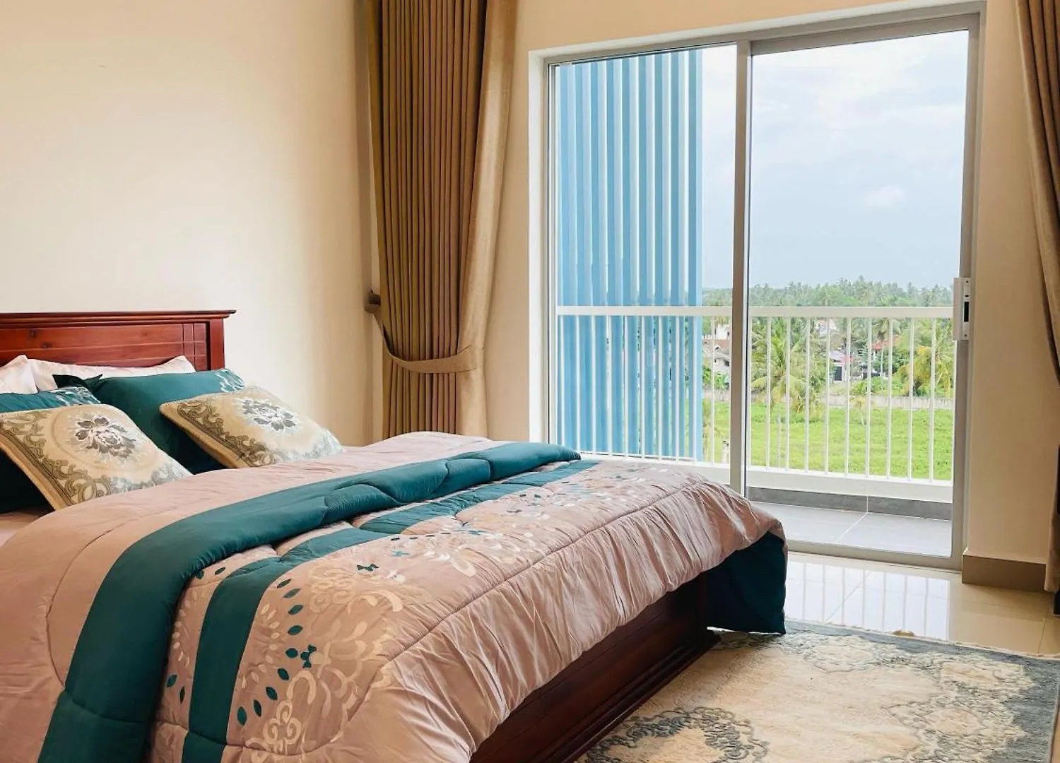 Sun Sky Negombo Serviced Apartment